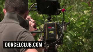 Hinter der Dorcel-Film - 40 Jahre alt, meine Ferien ohne meinen Mann - mit Lexi Lowe, Léa Guerlin, Sienna Day, Dani Daniels