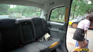 Rūpahu Umanga Mina Moreno fucked i roto i te umanga