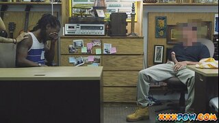 Armen Freund beobachten seine eigene GF gefickt zu werden!