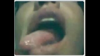 Учительница Даниэла Игнасио ломает мою киску вибратором