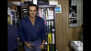 Я заплаціў, паслуга інакш...