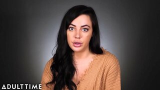 Ето как Тя обича да мастурбира